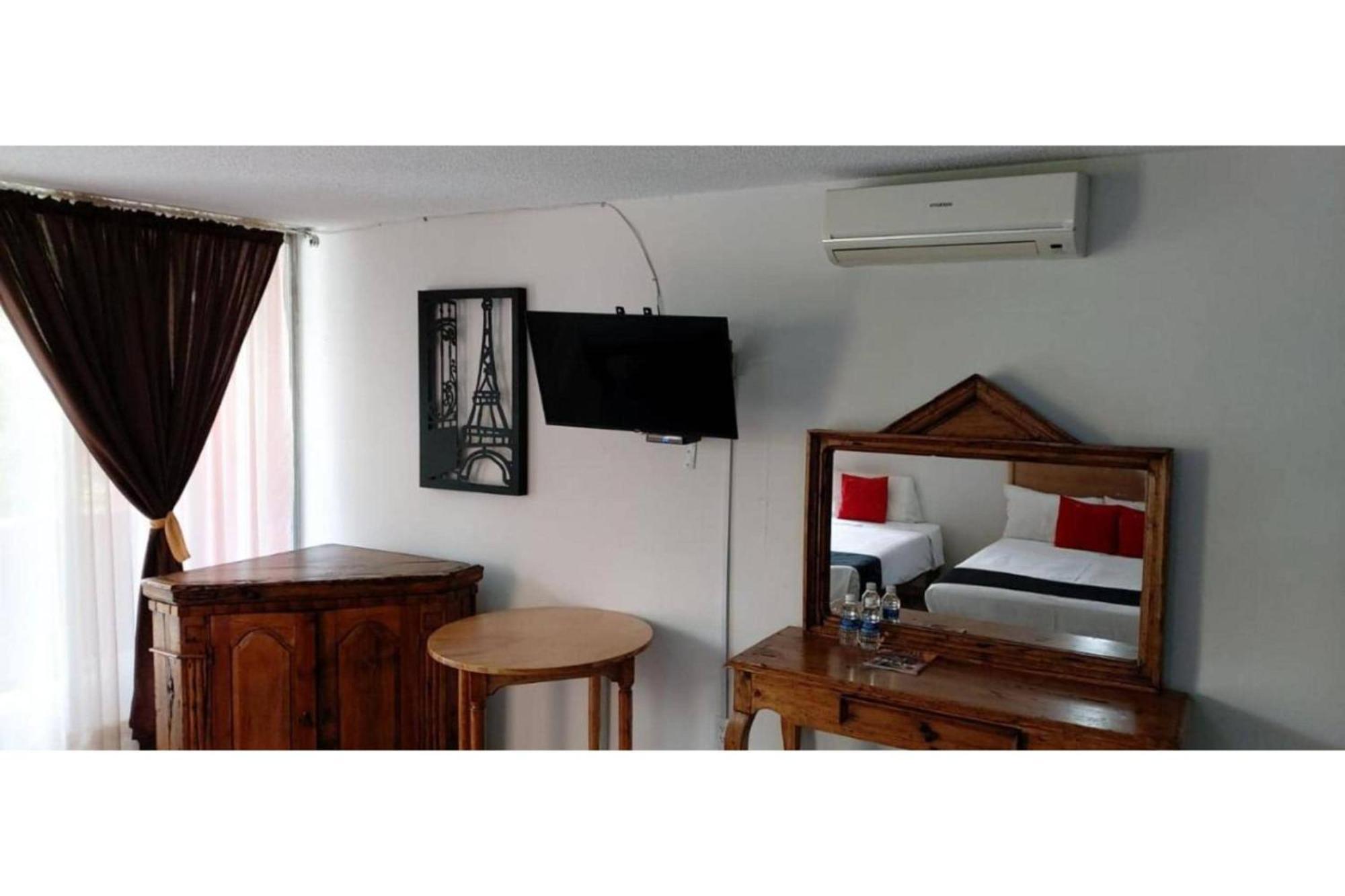 Gran Hotel Campestre Celaya  Bagian luar foto